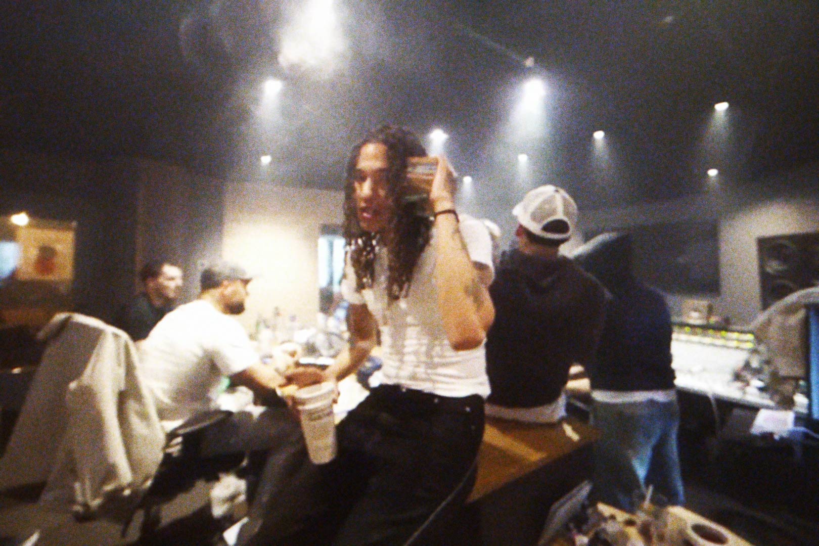 Digitales Color Graded Bild, zeigt Farbkorrektur und Lichteffekte
